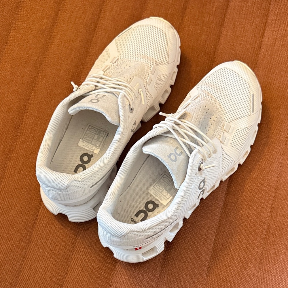 ON Women's White Athletic Shoes